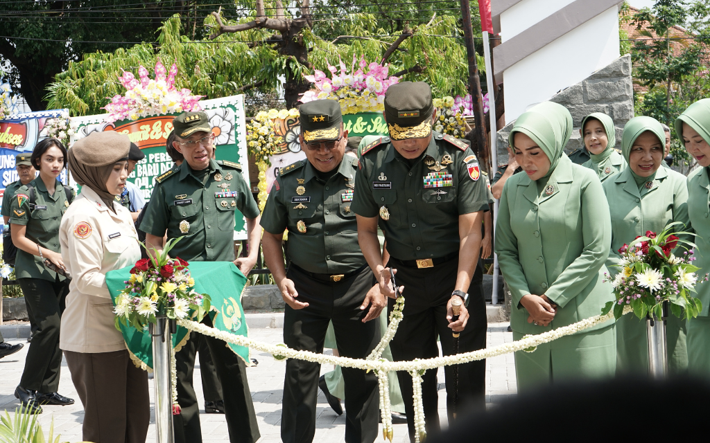 Peresmian Gedung Baru Madenkesyah 04.04.04 Surakarta