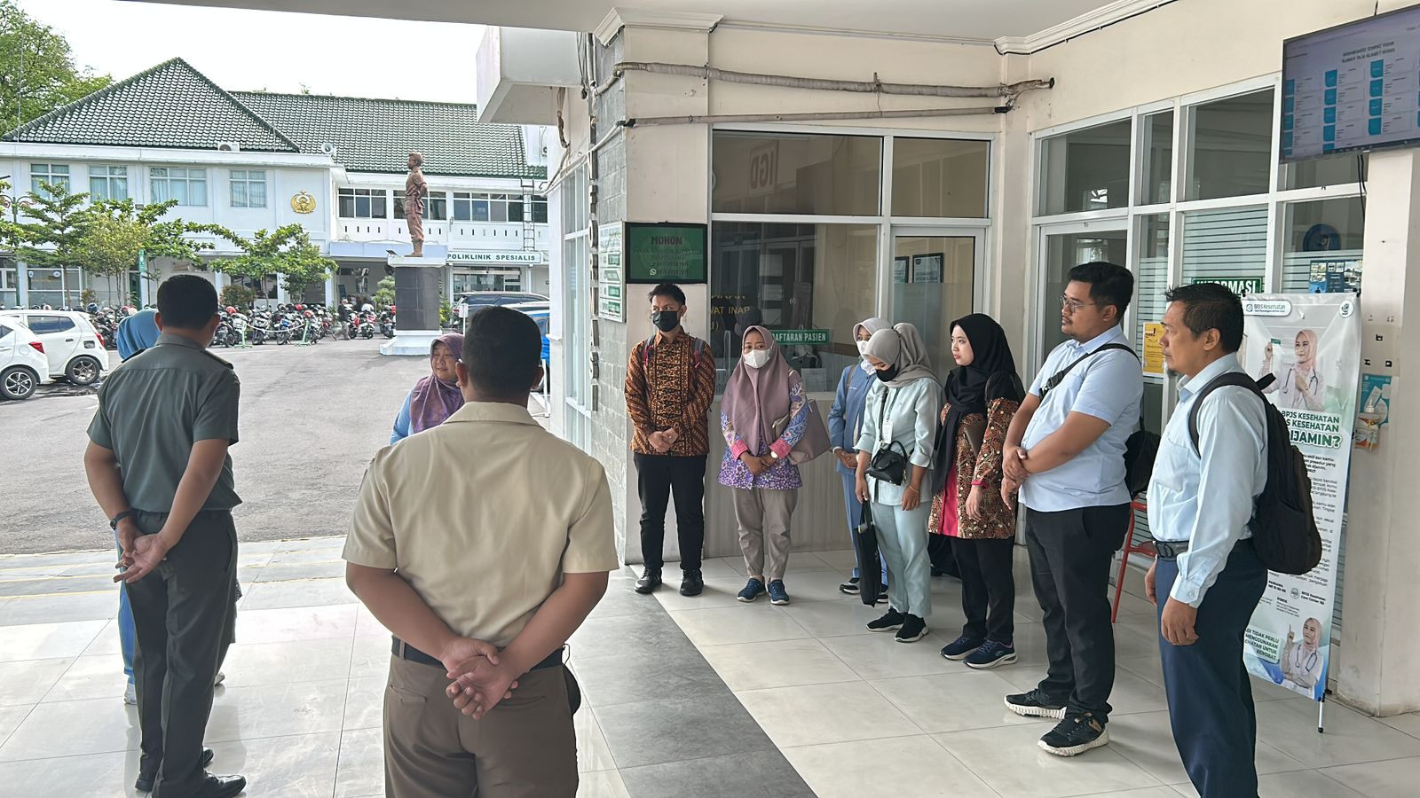 Study Banding Sistem Informasi Rumah Sakit (SIMRS)