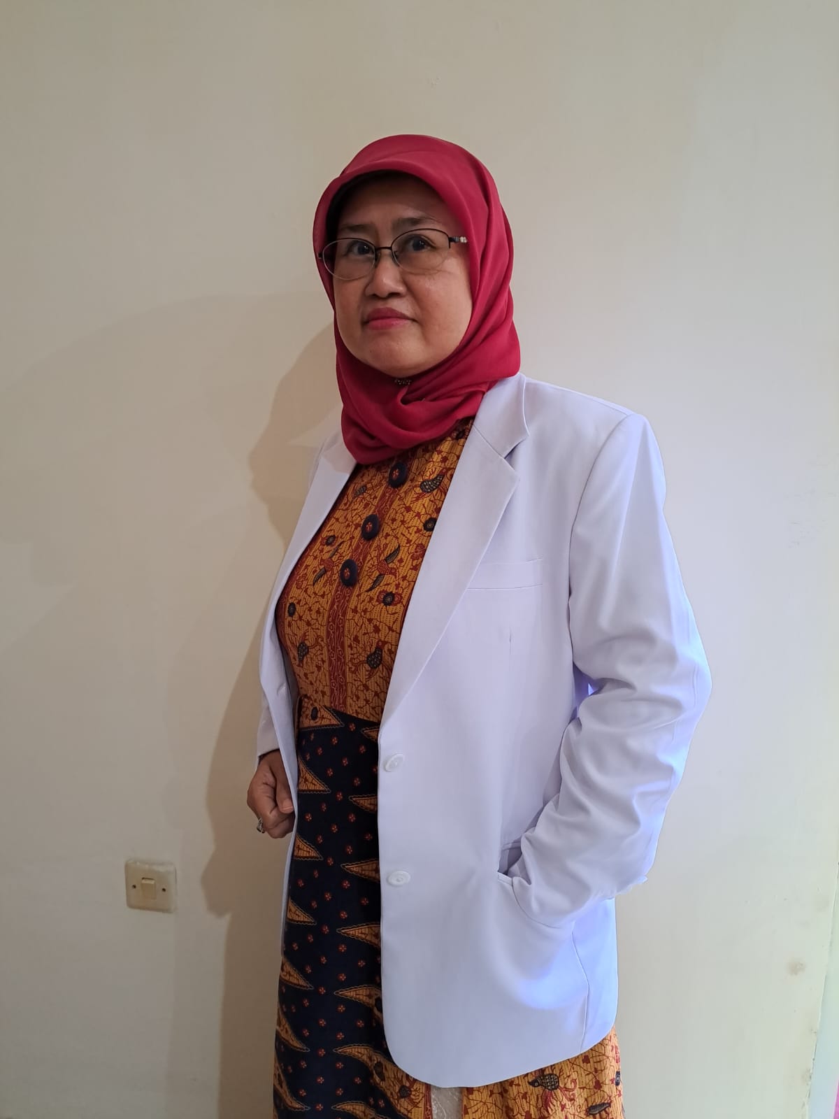 dr. Isri Muninggar, Sp.A